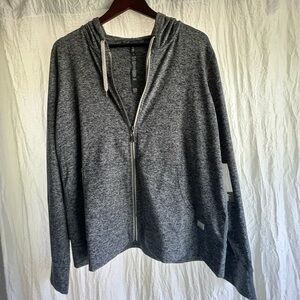 Vuori women’s zip up, new with tags!